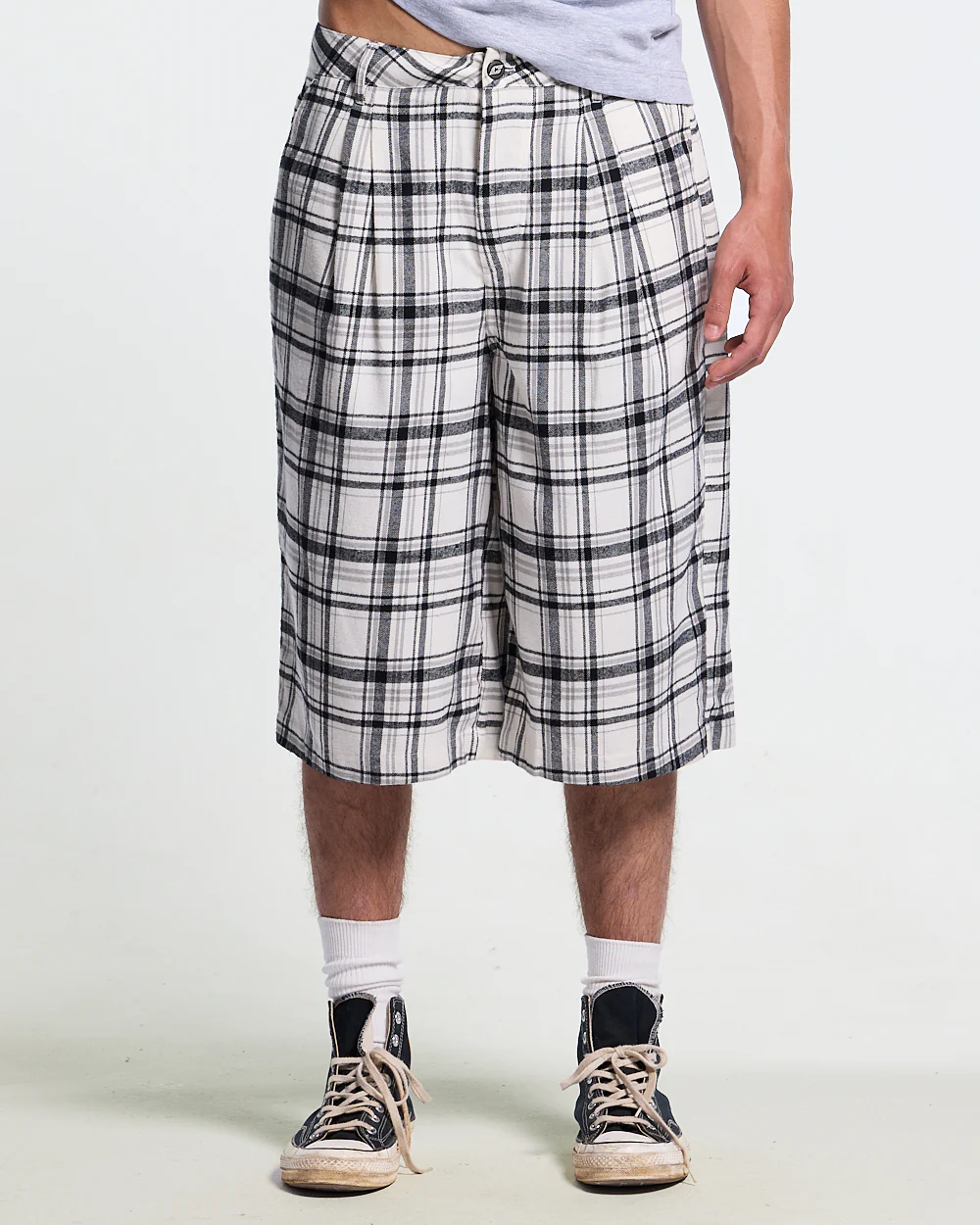 DINING CHECK JORTS BLACK - Image 4