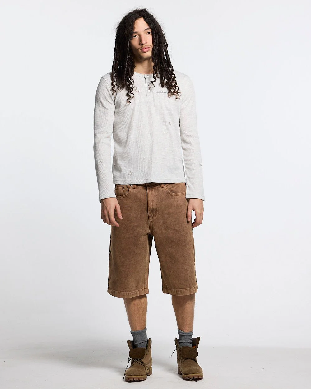 STUDS SHORT BROWN - Image 6
