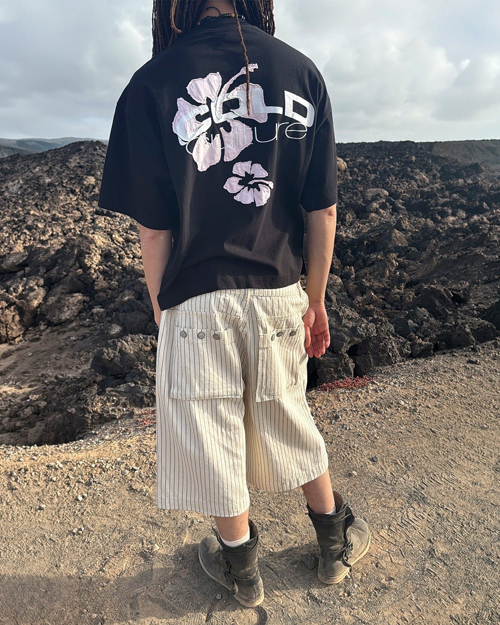 TROPICAL FEVER TEE BLACK - Image 8